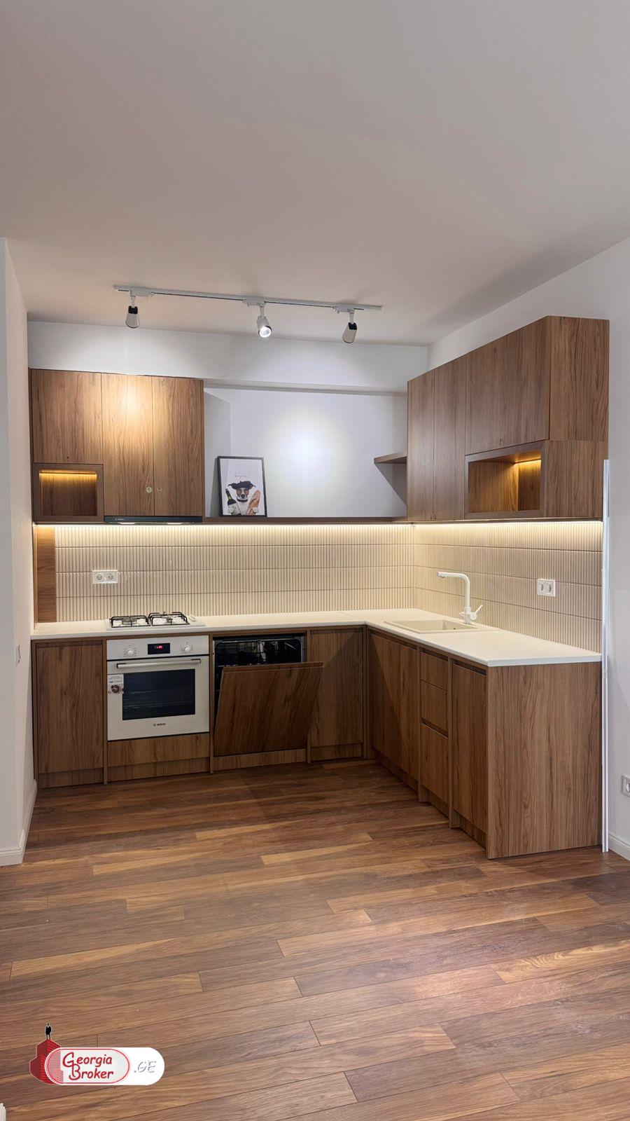 იყიდება ახალი გარემონტებული 2 ოთახიანი ბინა